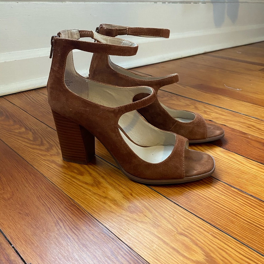 Seychelles heels